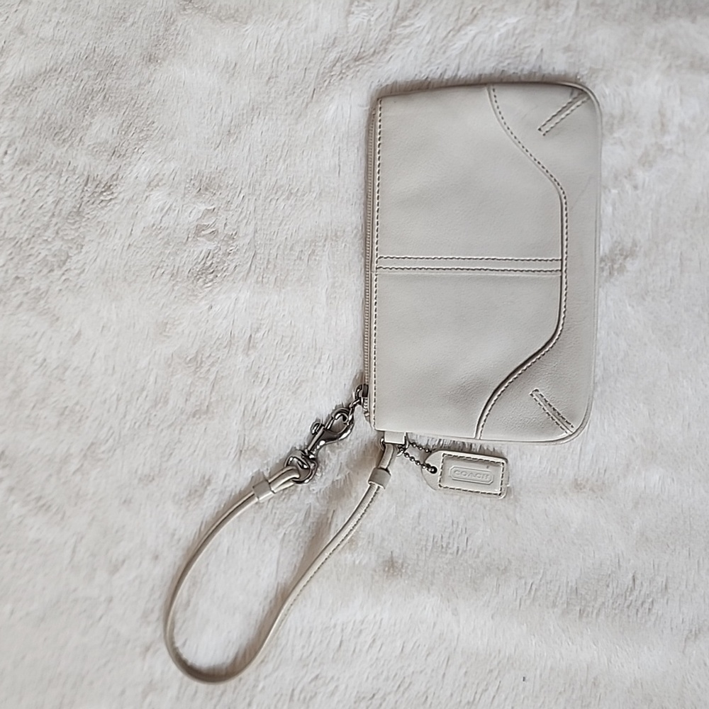 Coach leather ivory wristlet